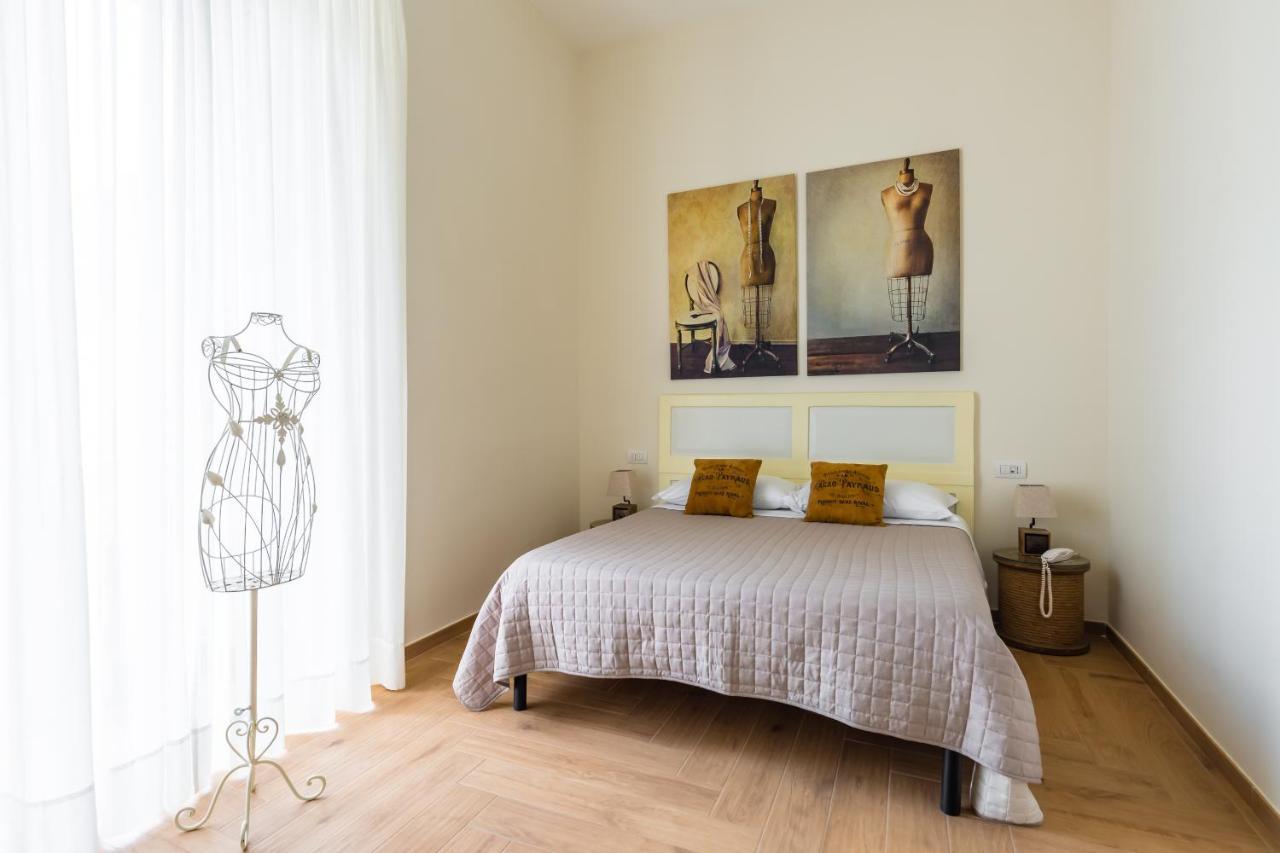 La Gatta Cenerentola Rooms Napels Buitenkant foto